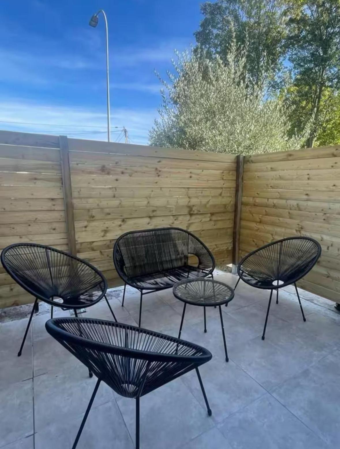 Escapade Pres De Lille - Appartement Charmant Avec Terrasse Et Parking Privee Mons-en-Baroeul Extérieur photo